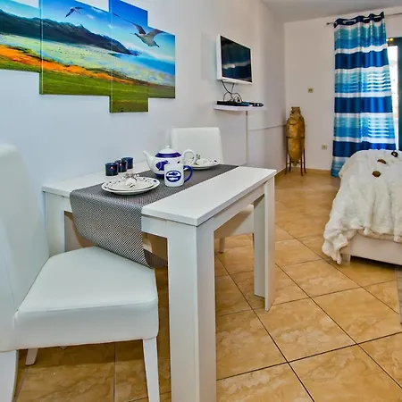 Hotel apartamentowy Art Deco Pape Hvar *