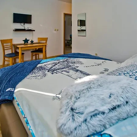 Hotel apartamentowy Art Deco Pape Hvar