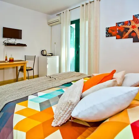Art Deco Pape Hvar